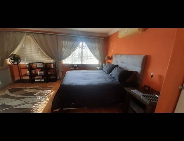 6 BEDROOM GATED ESTATE FOR SALE IN KEMPTON PARK EXT 4